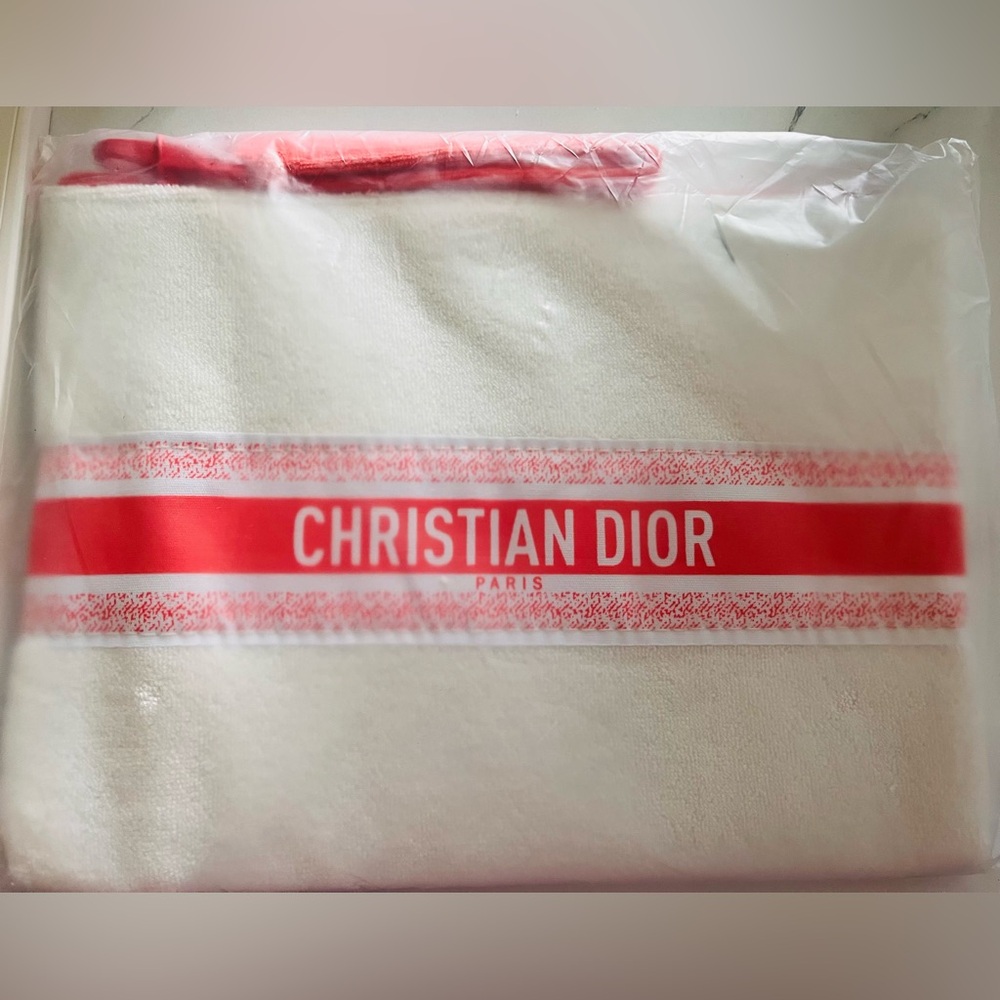 NWOT AUTHENTIC GWP (Gift With Purchase) CHRISTIAN DIOR WRISTLET